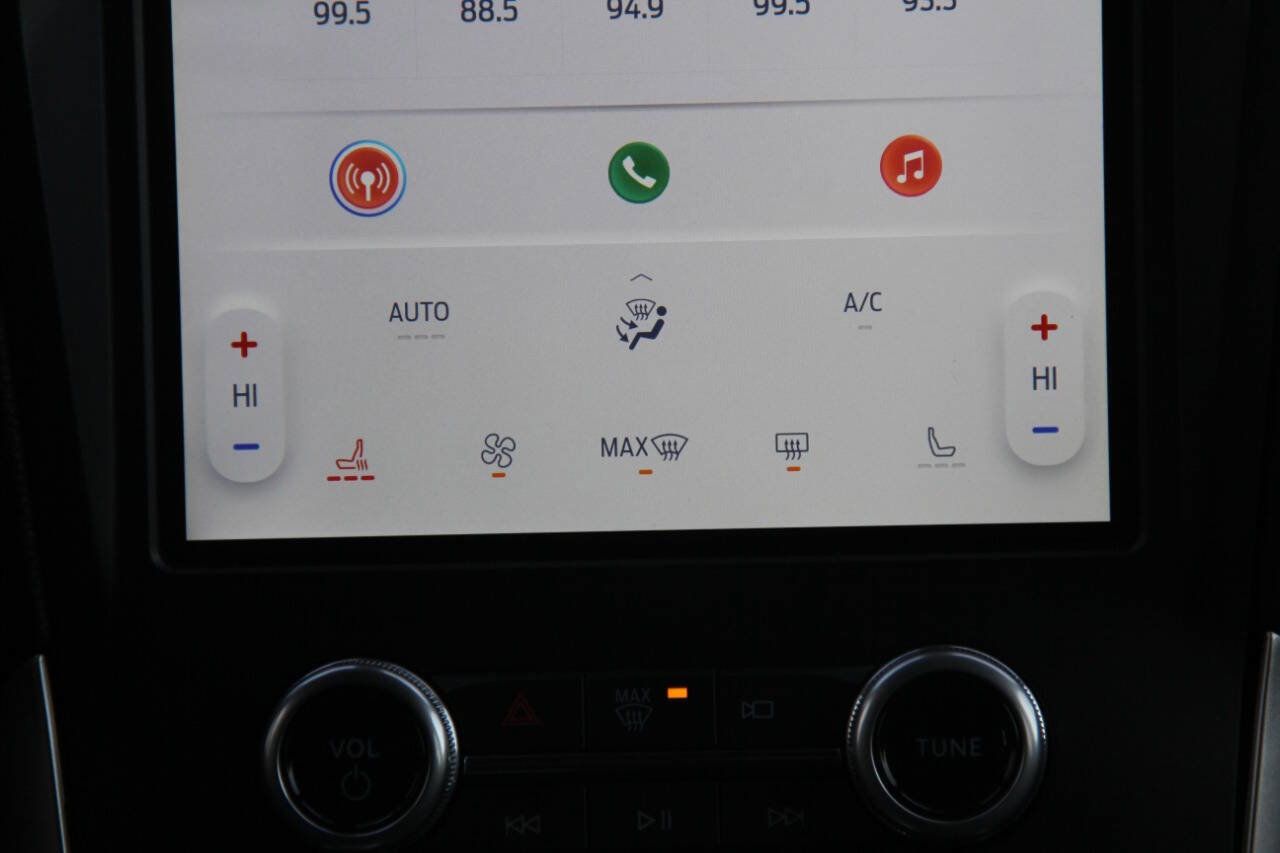 Certified 2023 Ford Edge SEL image 18