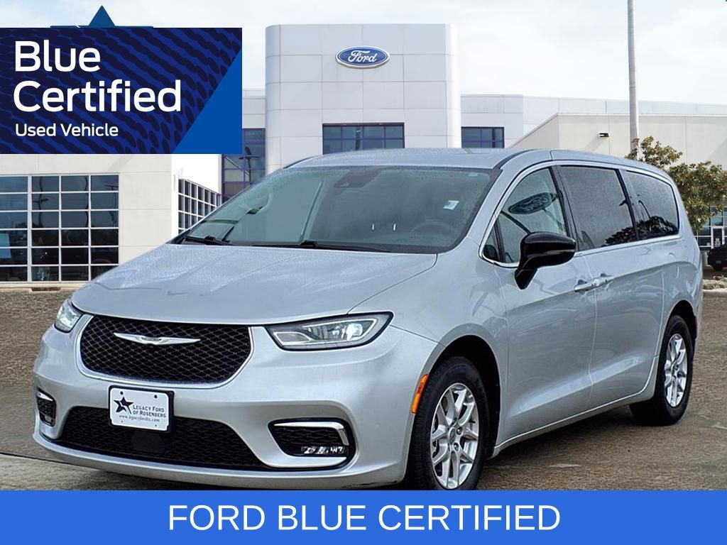 Used 2024 Chrysler Pacifica Touring-L