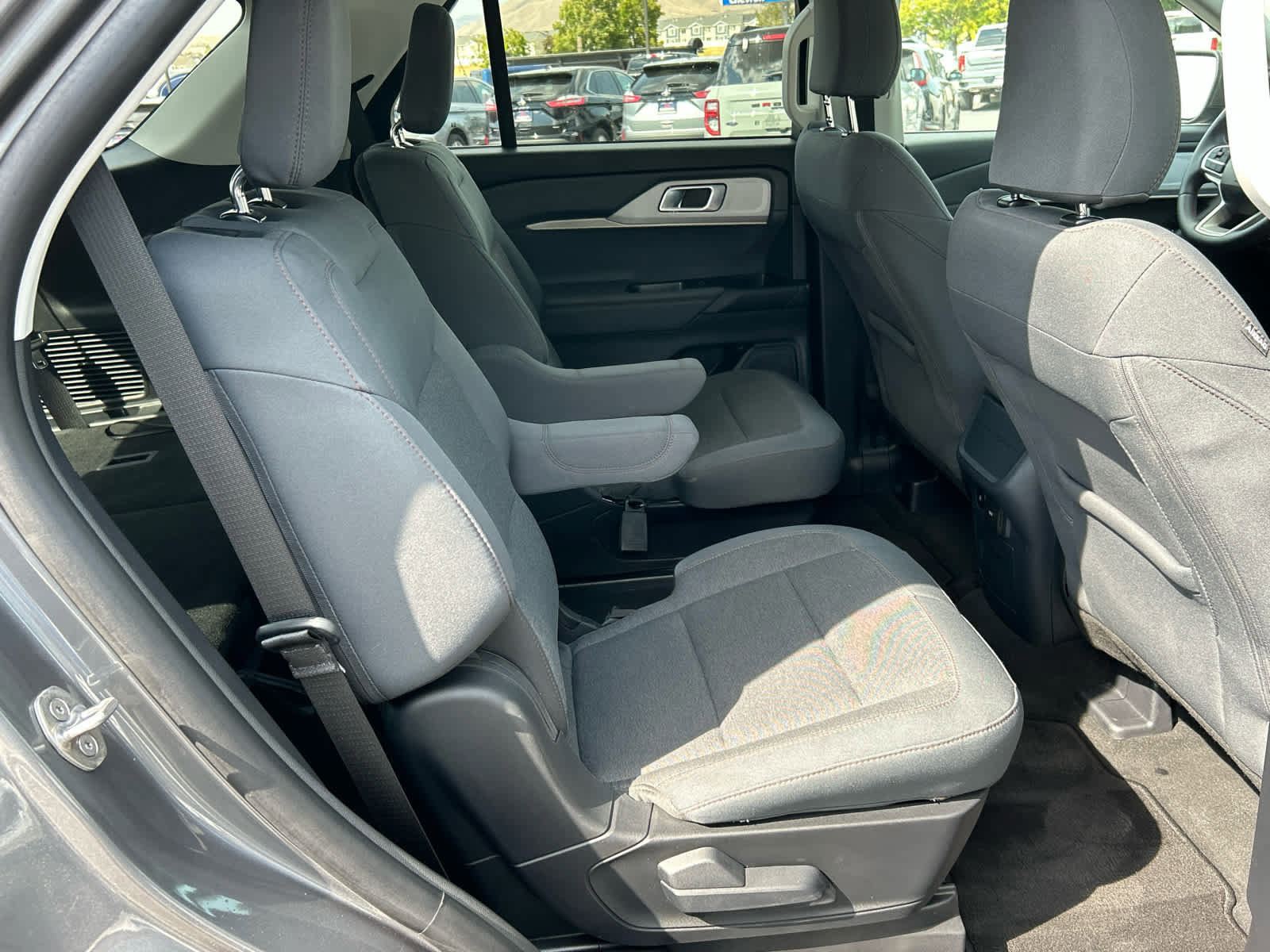 Certified 2025 Ford Explorer Active image 24