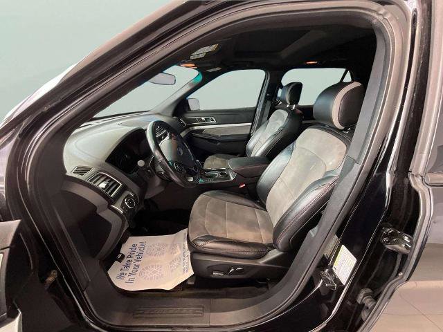 Certified 2017 Ford Explorer XLT w/ Equipment Group 202A FWD image 15