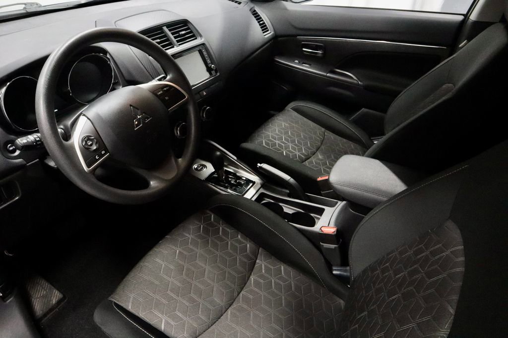 Used 2025 Mitsubishi Outlander Sport ES AWD/4WD image 22
