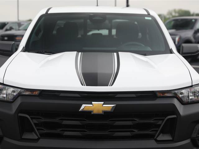 Used 2026 Chevrolet Colorado W/T AWD/4WD image 6
