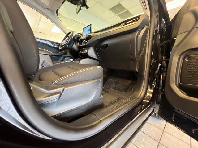 Certified 2025 Ford Escape Active AWD/4WD image 34