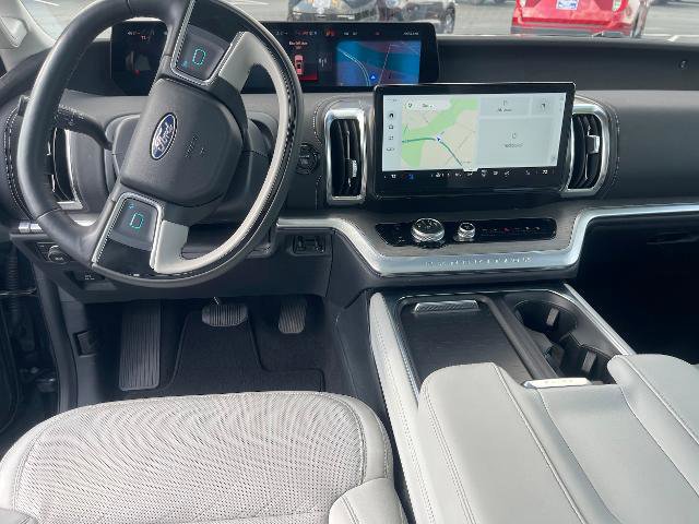 Certified 2025 Ford Expedition Max Platinum image 17