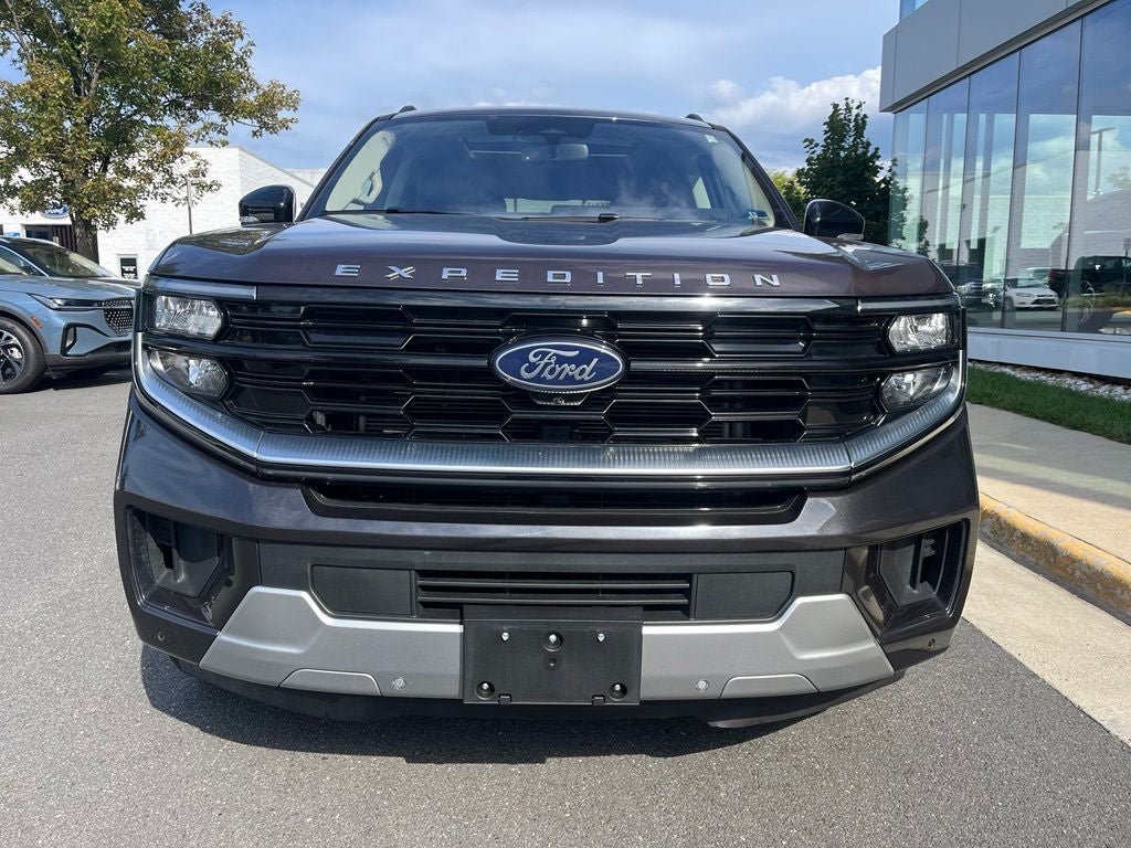Certified 2025 Ford Expedition Platinum w/ Driver's Package AWD/4WD image 2