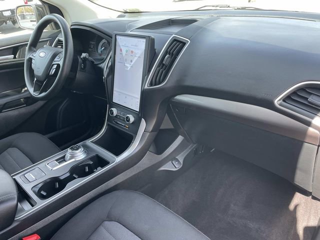 Certified 2024 Ford Edge SE w/ Black Appearance Package image 37