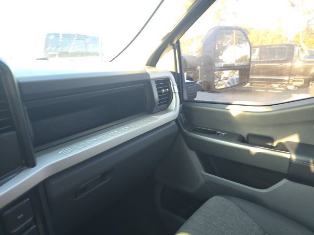 Certified 2025 Ford F250 XL w/ STX Appearance Package AWD/4WD image 20