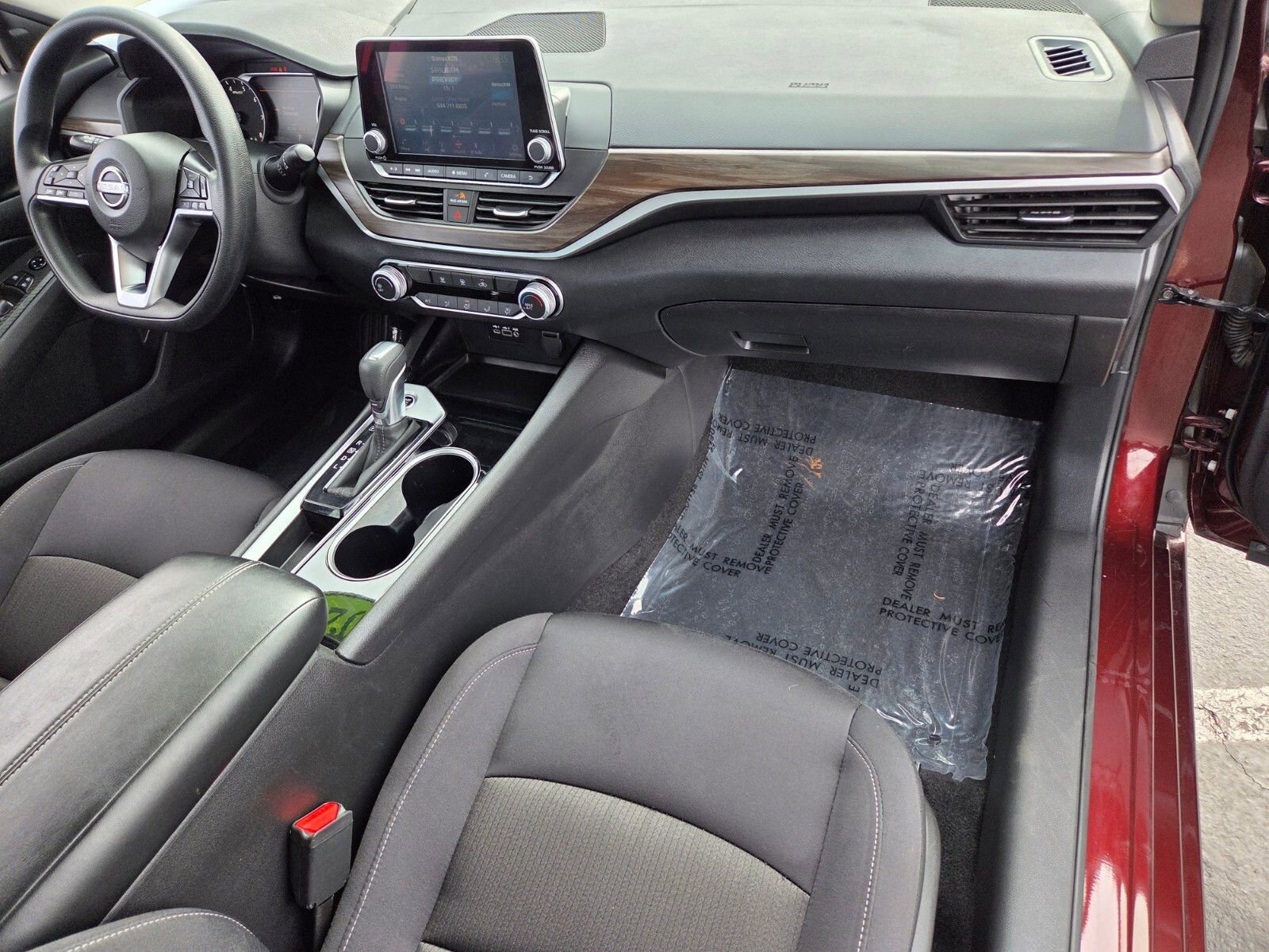 Used 2024 Nissan Altima 2.5 SV image 16