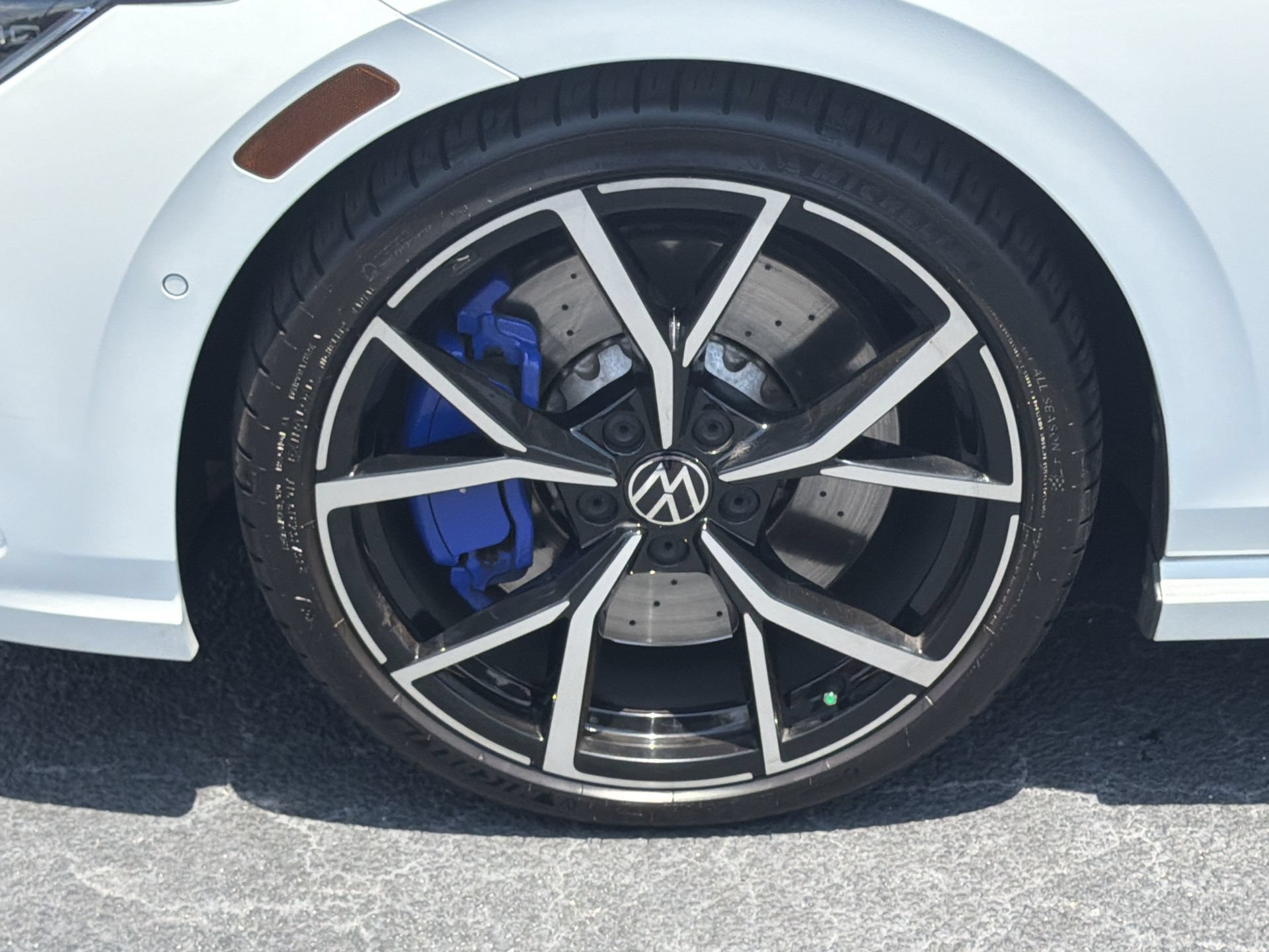 Used 2022 Volkswagen Golf R AWD/4WD image 33