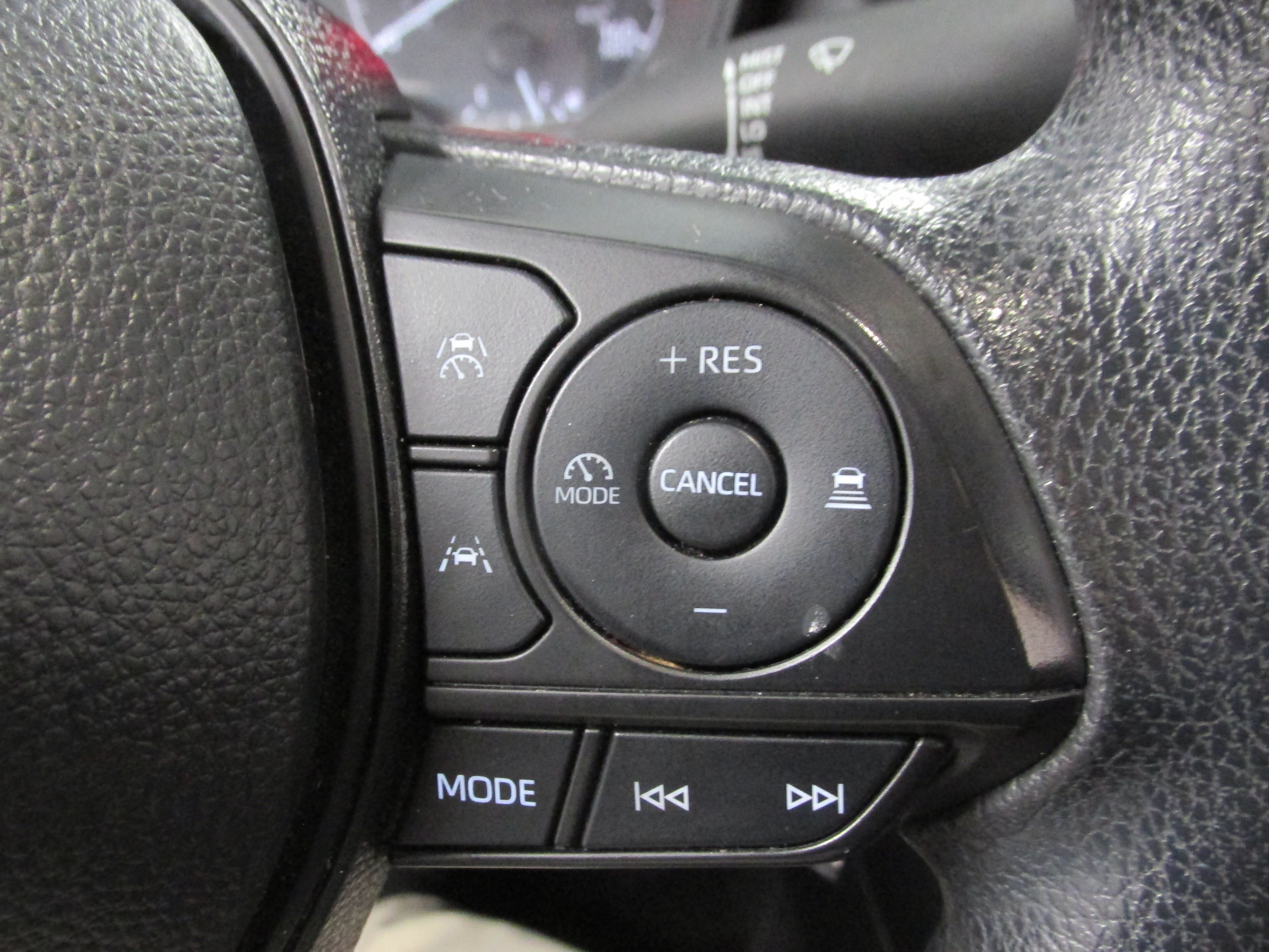 Used 2024 Toyota Corolla LE FWD image 29