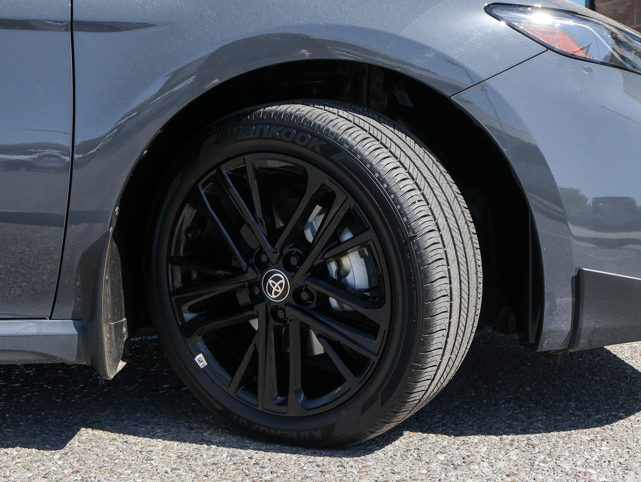 Used 2026 Toyota Camry SE FWD image 13