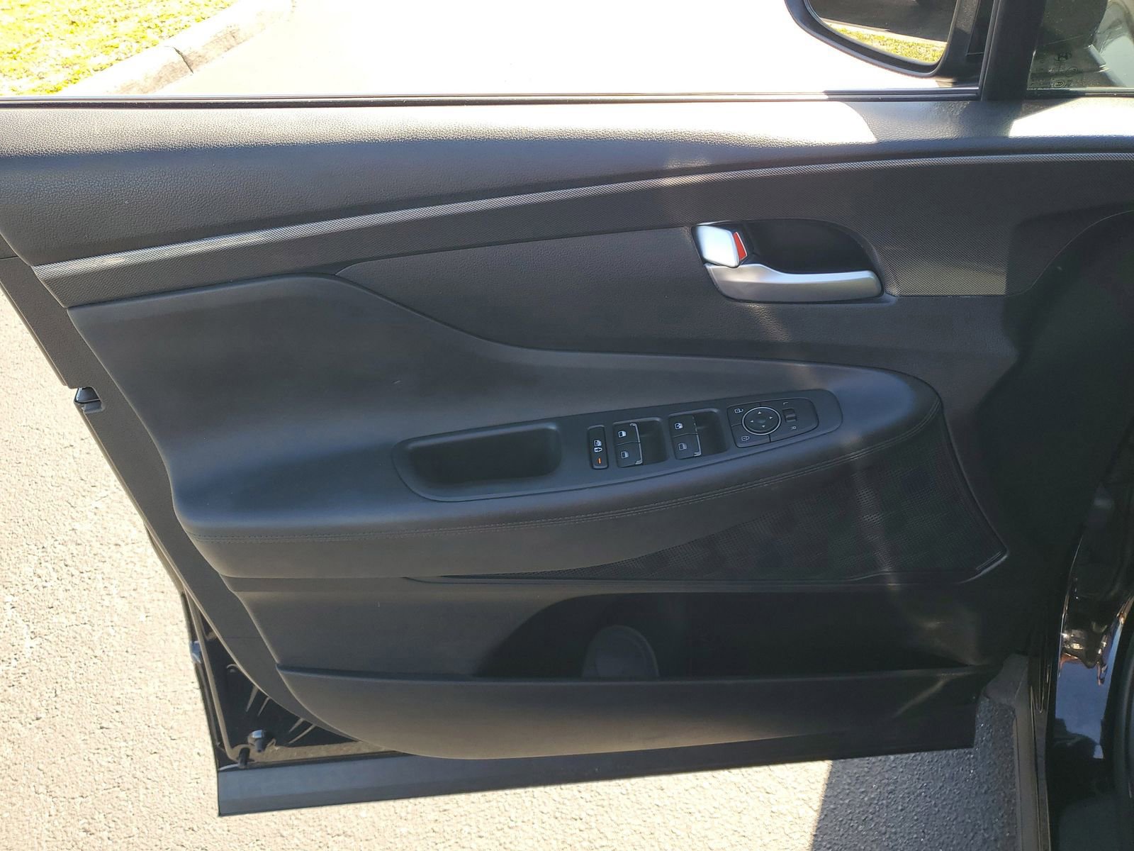 Used 2023 Hyundai Santa Fe SE FWD image 13