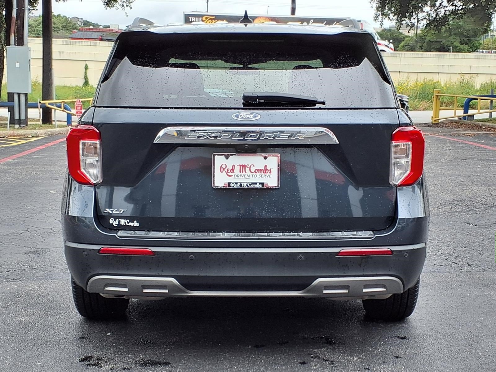 Certified 2022 Ford Explorer XLT w/ Equipment Group 202A RWD image 6