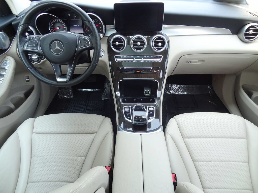 Used 2017 Mercedes-Benz GLC 300 4MATIC image 12