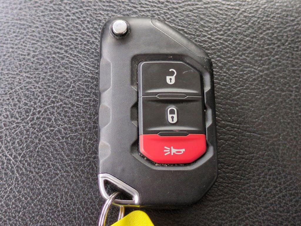 Used 2024 Jeep Wrangler Unlimited Rubicon image 27