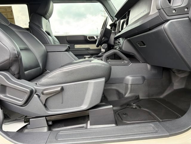 Certified 2025 Ford Bronco Badlands AWD/4WD image 11