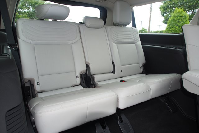 Certified 2025 Ford Expedition Max Platinum w/ Platinum Ultimate Package AWD/4WD image 13