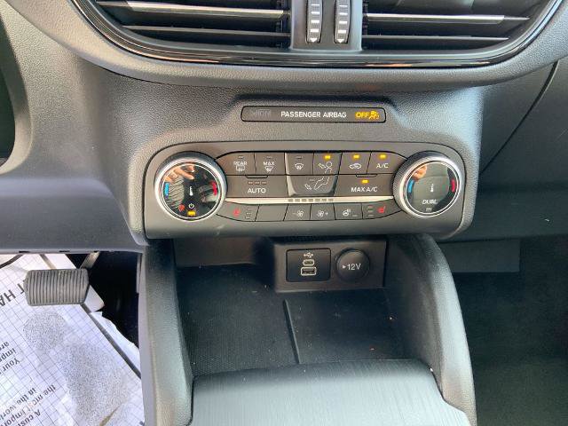 Certified 2025 Ford Escape ST-Line Select AWD/4WD image 18
