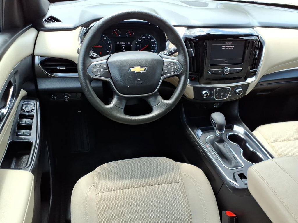 Used 2023 Chevrolet Traverse LS FWD image 10