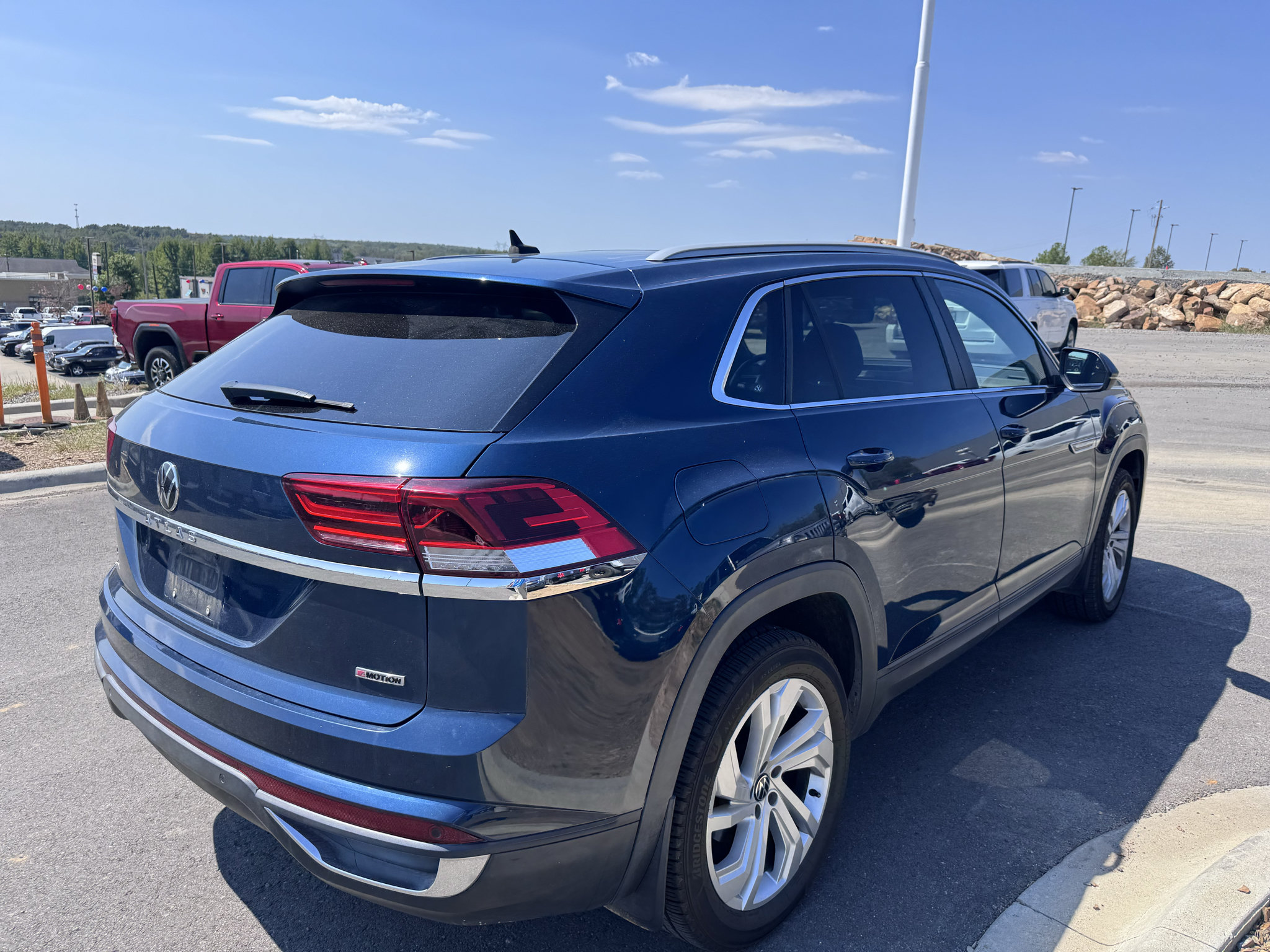 Used 2020 Volkswagen Atlas Cross Sport SEL AWD/4WD image 5