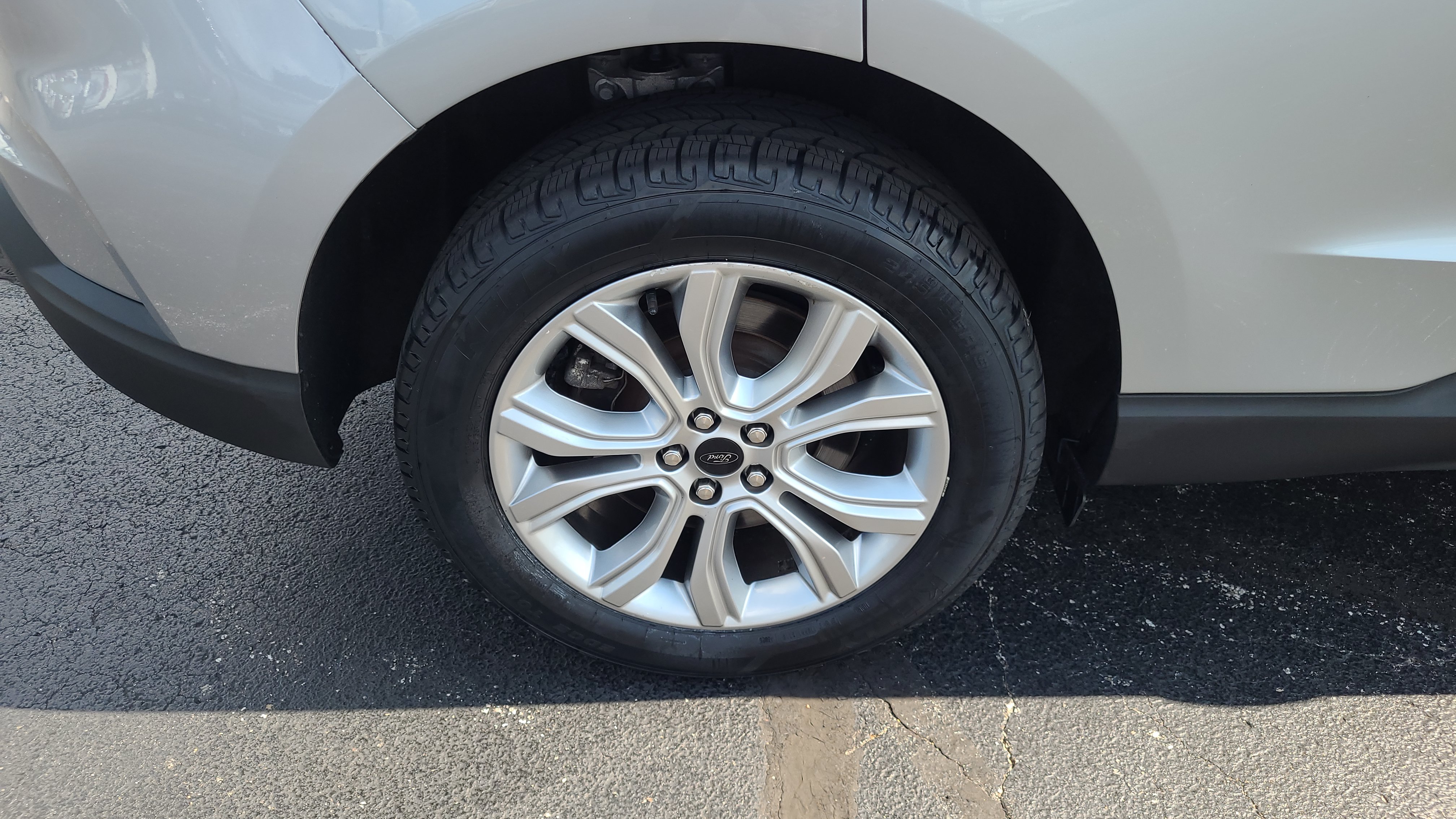 Certified 2023 Ford Edge Titanium w/ Class II Trailer Tow Package AWD/4WD image 11