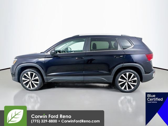 Used 2023 Volkswagen Taos SE w/ Panoramic Sunroof Package image 3