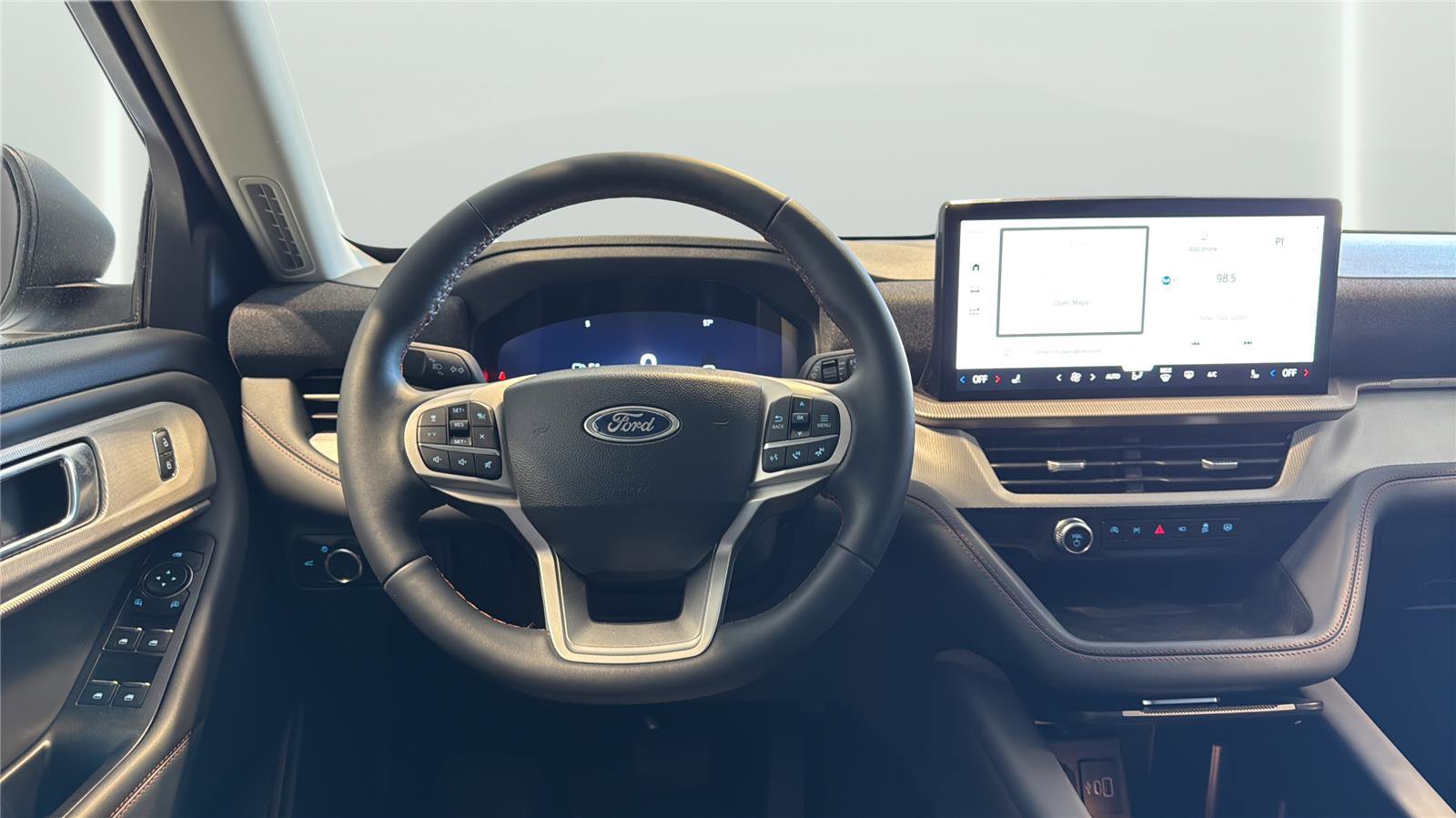 Certified 2025 Ford Explorer Active AWD/4WD image 12