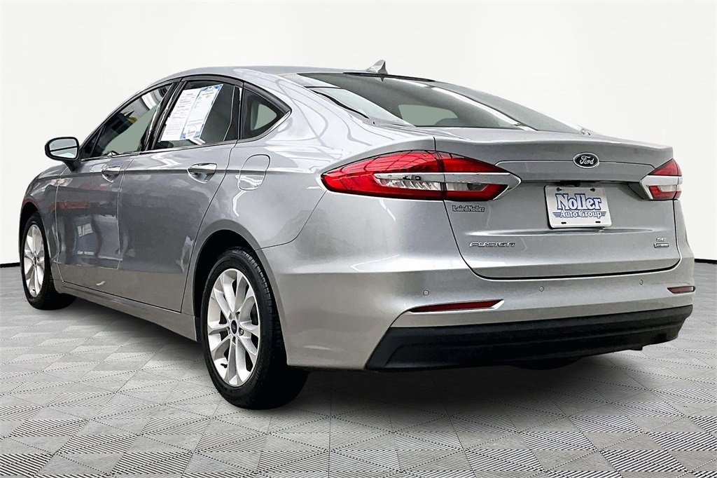 Certified 2020 Ford Fusion SE image 13
