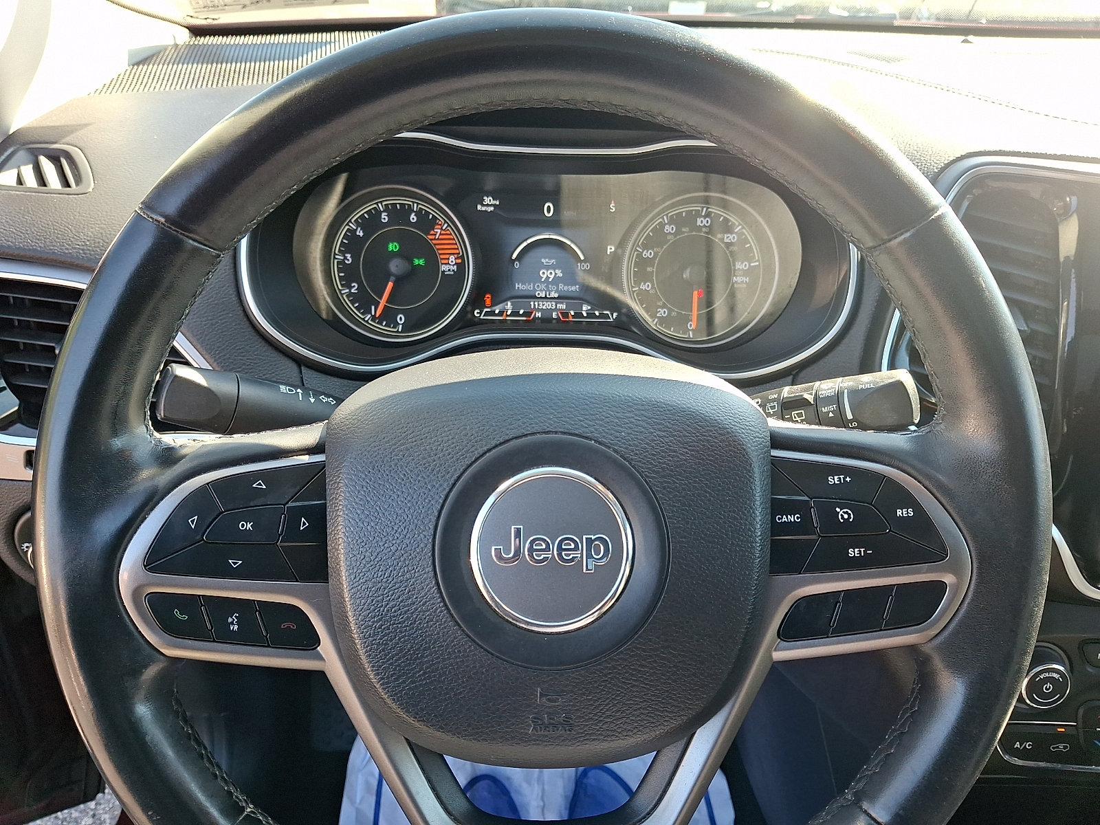 Used 2019 Jeep Cherokee Limited AWD/4WD image 20