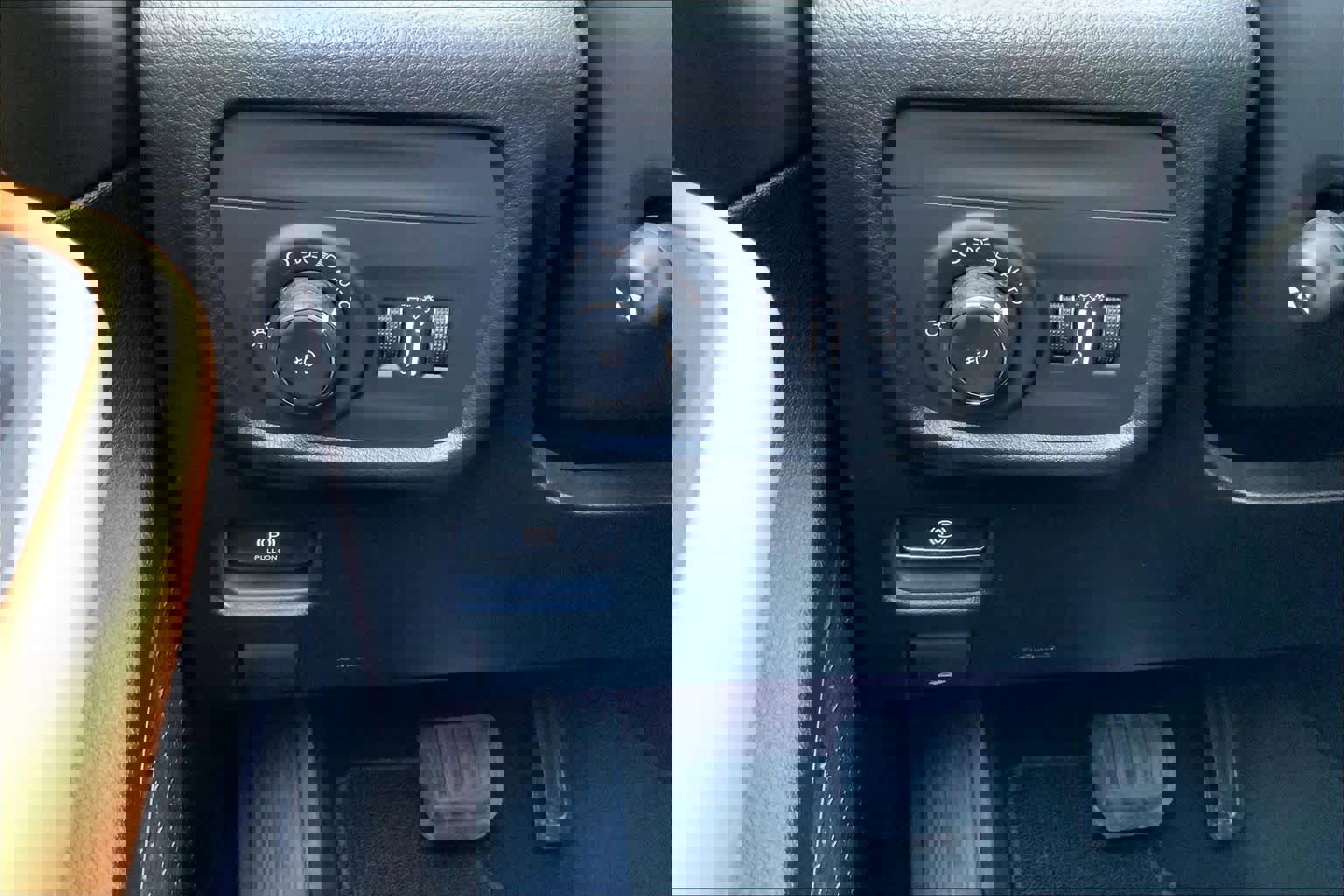 Used 2025 Jeep Grand Cherokee L Summit image 34