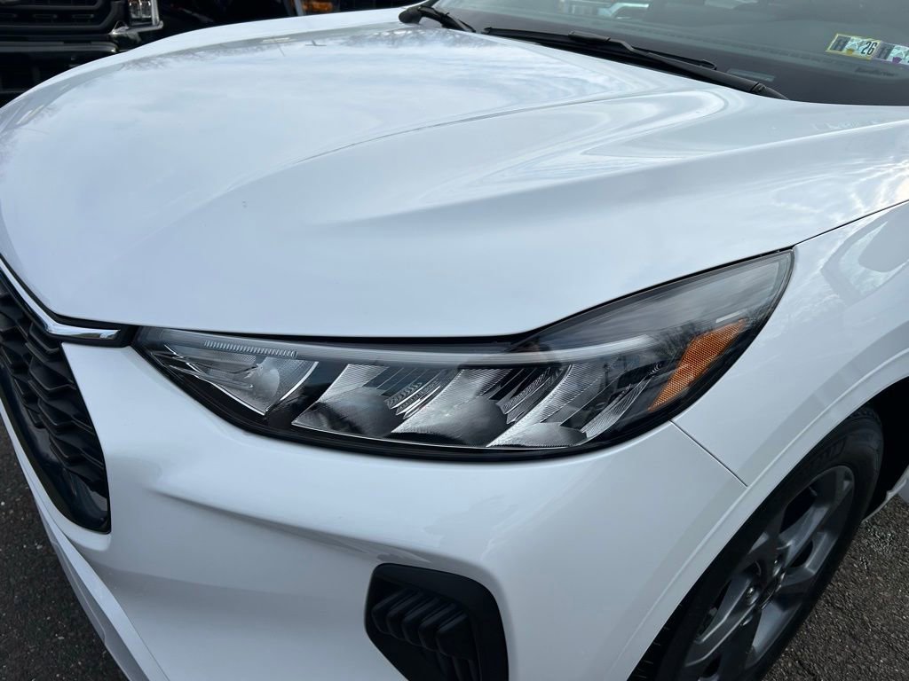 Certified 2023 Ford Escape ST-Line w/ Tech Pack #1 image 33