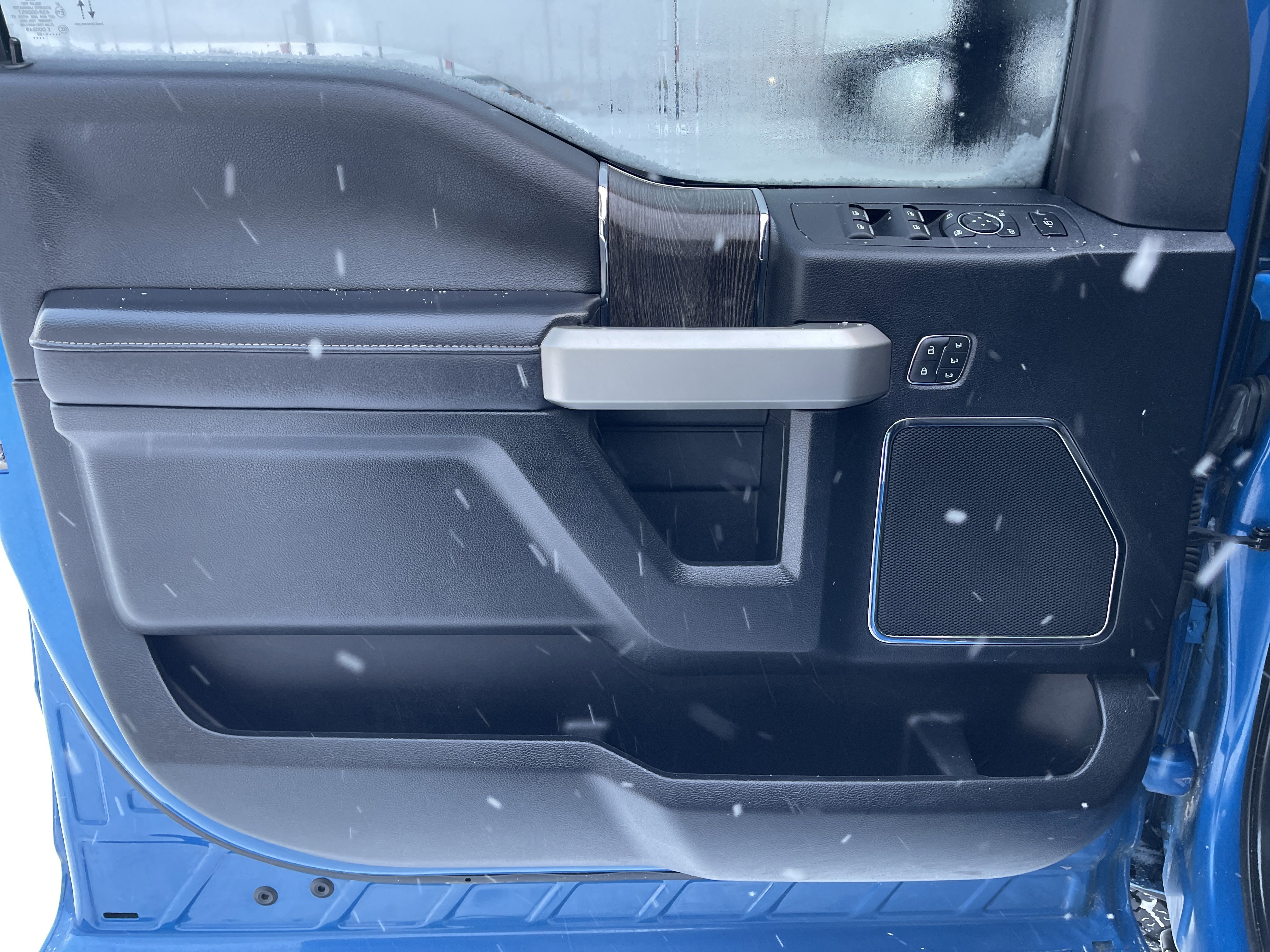 Certified 2020 Ford F350 Lariat w/ Tremor Off-Road Package image 13