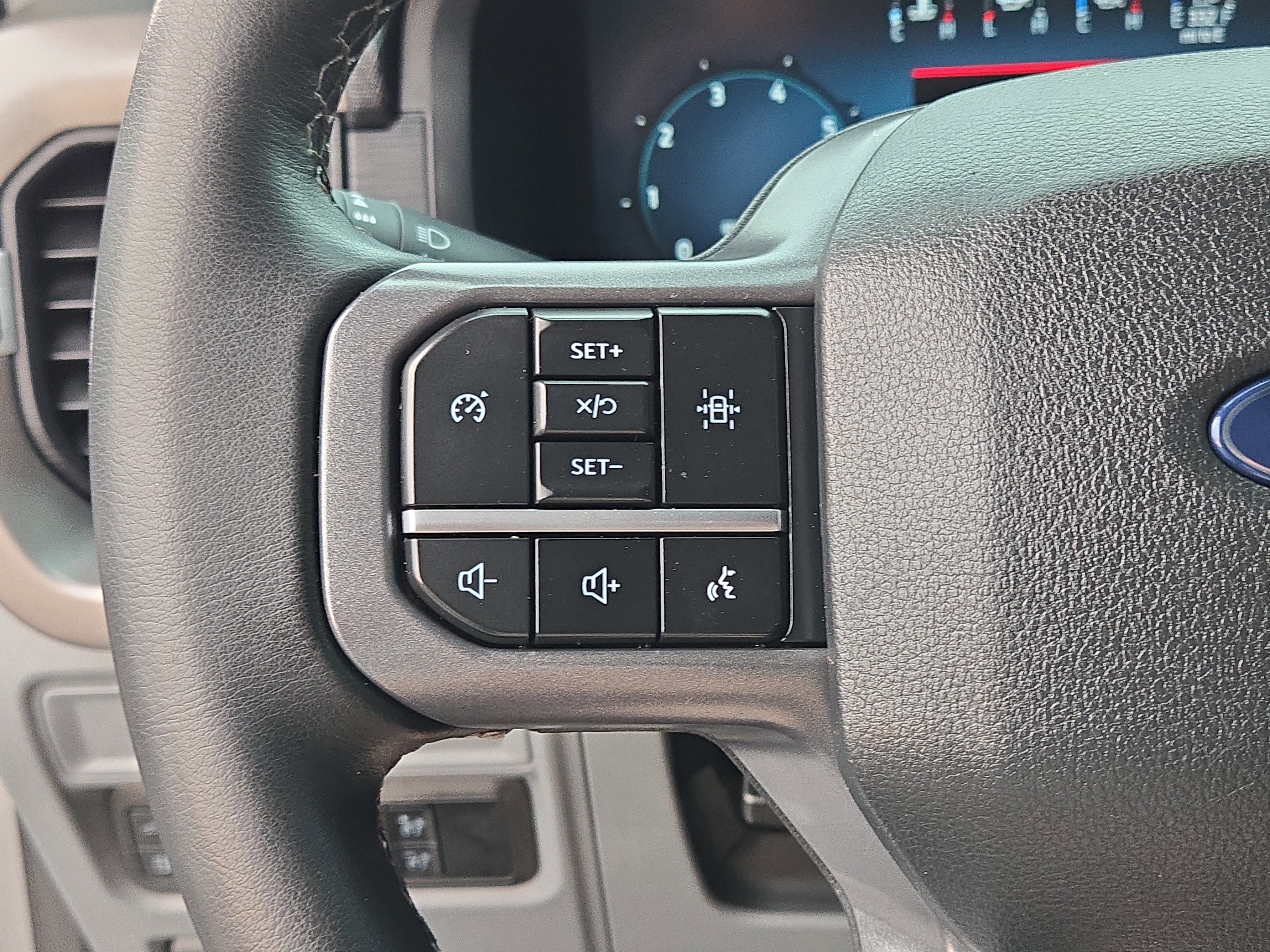 Certified 2024 Ford F150 XLT w/ Mobile Office Package image 24