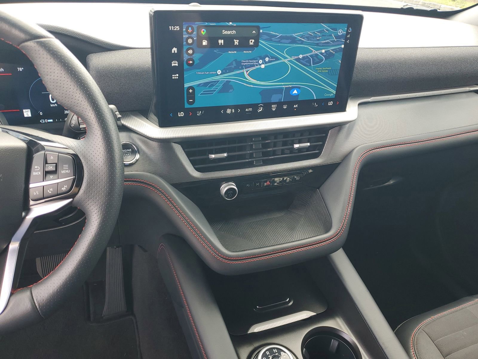 Certified 2025 Ford Explorer ST-Line w/ ST-Line Street Pack image 24