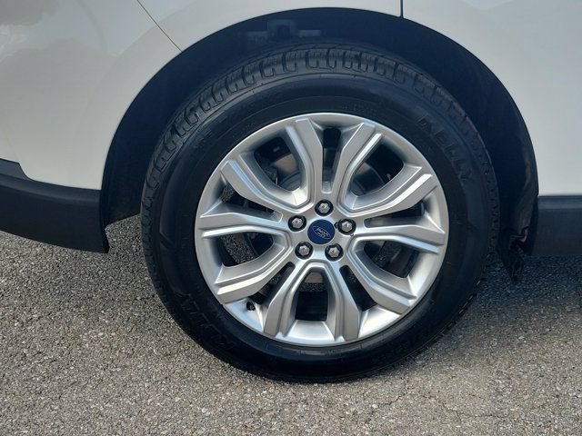 Certified 2020 Ford Edge Titanium FWD image 12