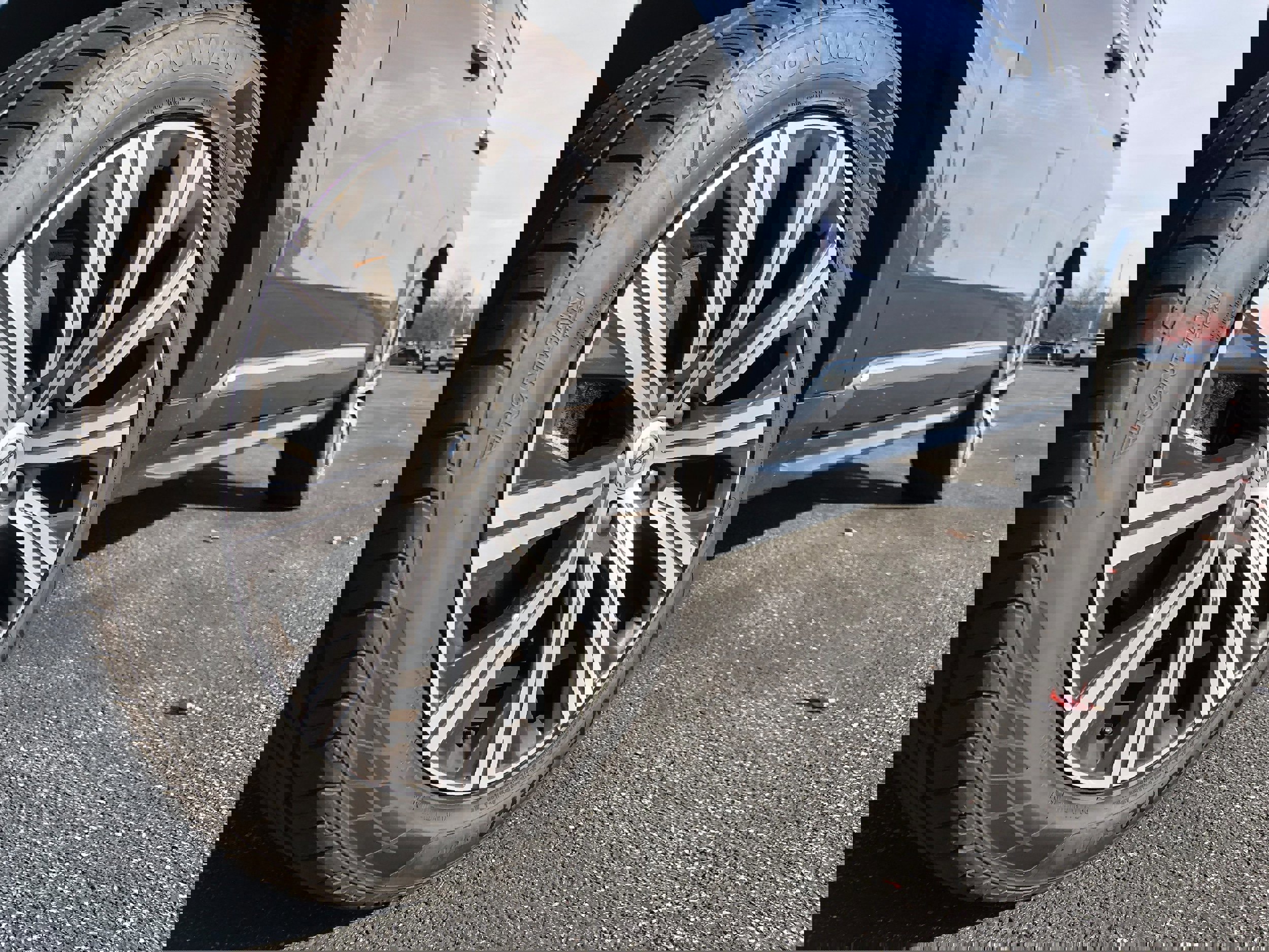 Used 2023 Volvo XC90 B6 Plus image 22