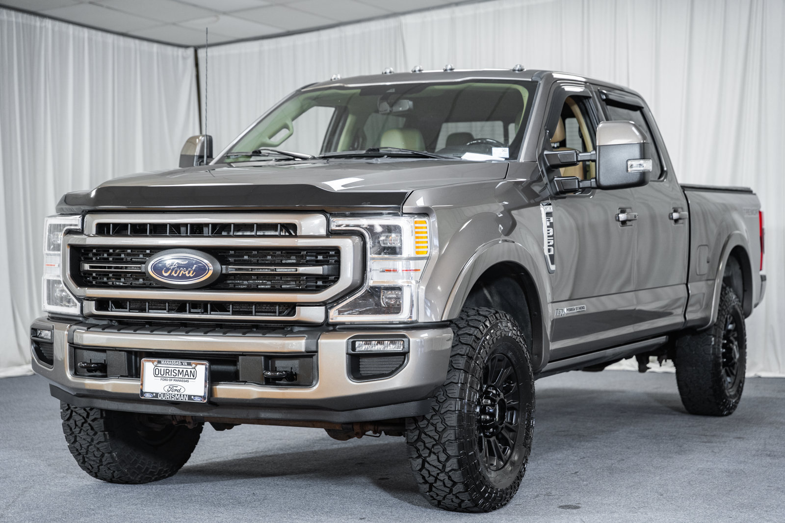 Certified 2022 Ford F350 Lariat w/ Tremor Off-Road Package AWD/4WD image 3