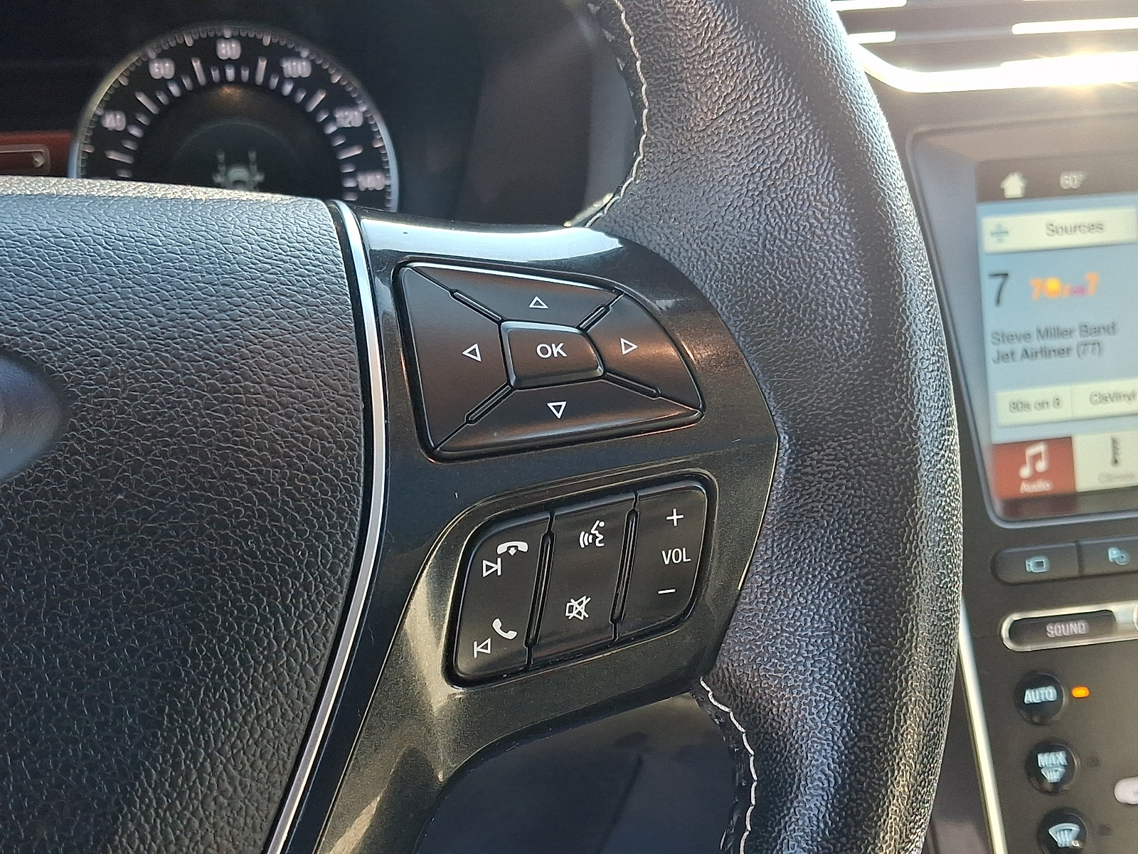 Certified 2018 Ford Explorer Platinum AWD/4WD image 25