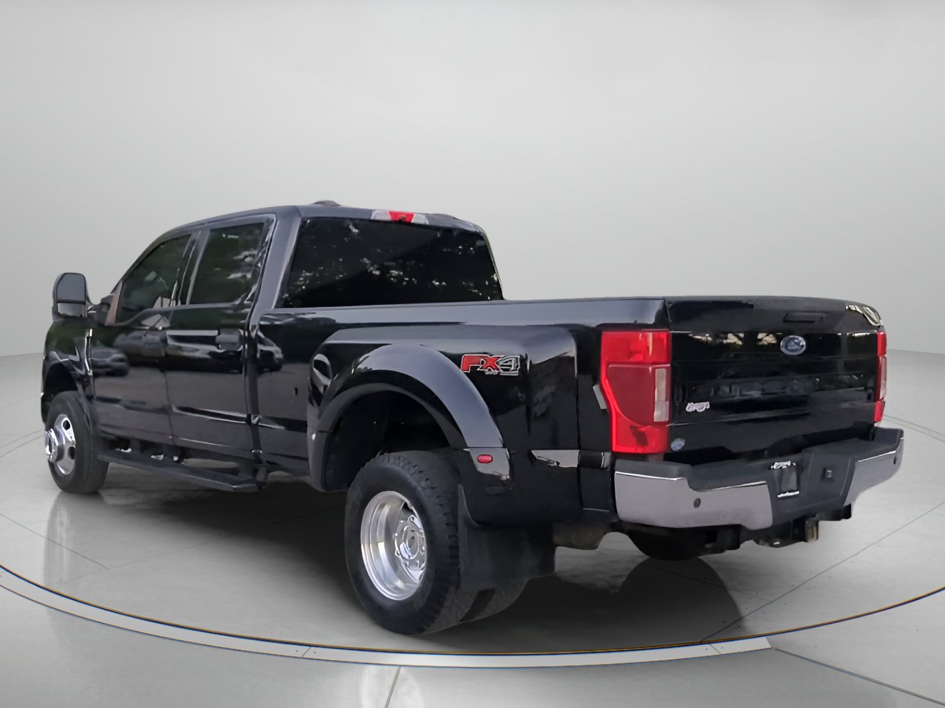 Certified 2020 Ford F350 XLT w/ XLT Value Package AWD/4WD image 22
