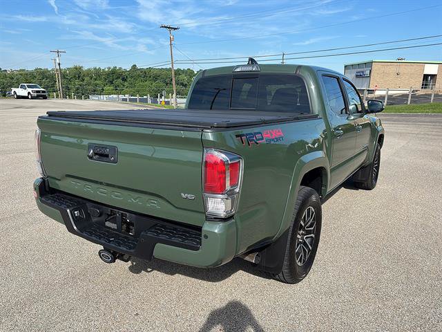 Used 2022 Toyota Tacoma TRD Sport w/ Technology Package AWD/4WD image 4