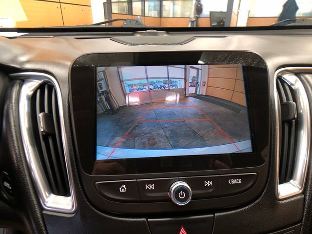 Used 2017 Chevrolet Malibu Premier w/ Premier Sun and Wheel Package FWD image 16