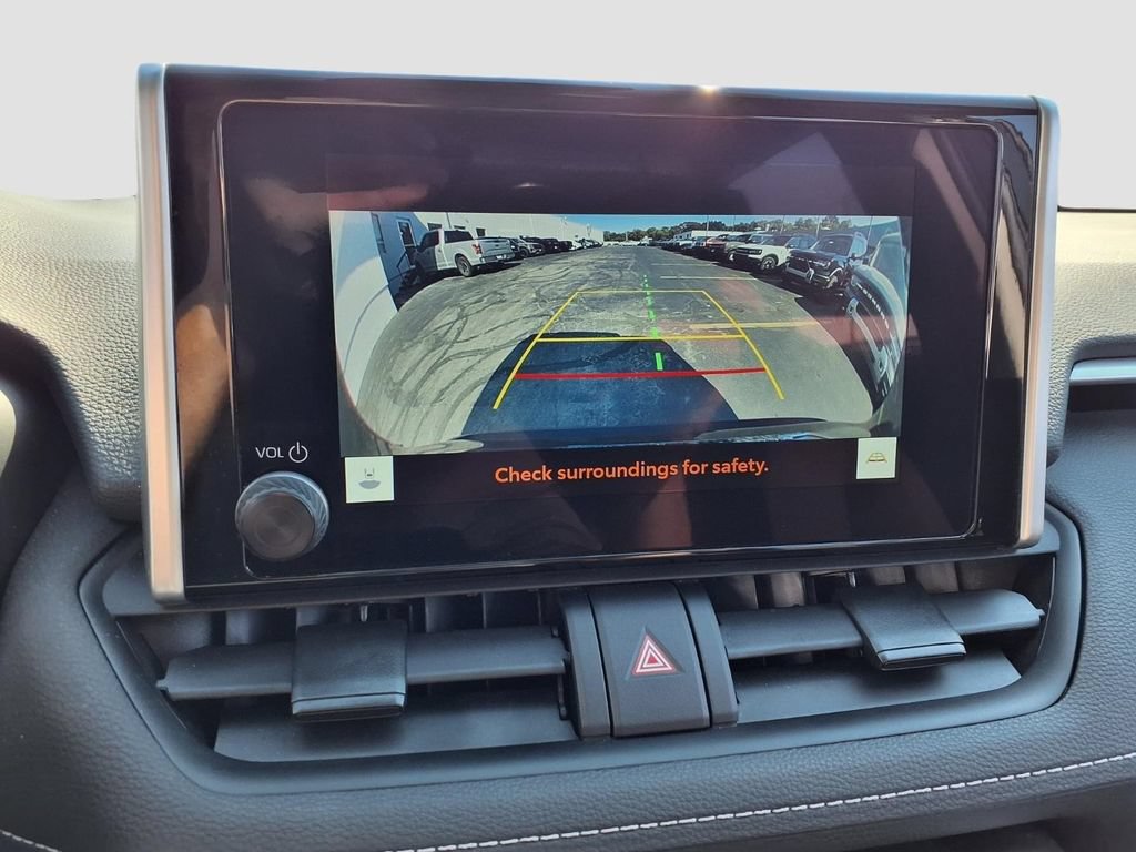 Used 2025 Toyota RAV4 LE AWD/4WD image 11