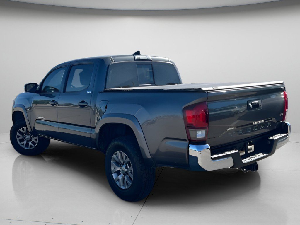 Used 2018 Toyota Tacoma SR5 RWD image 10