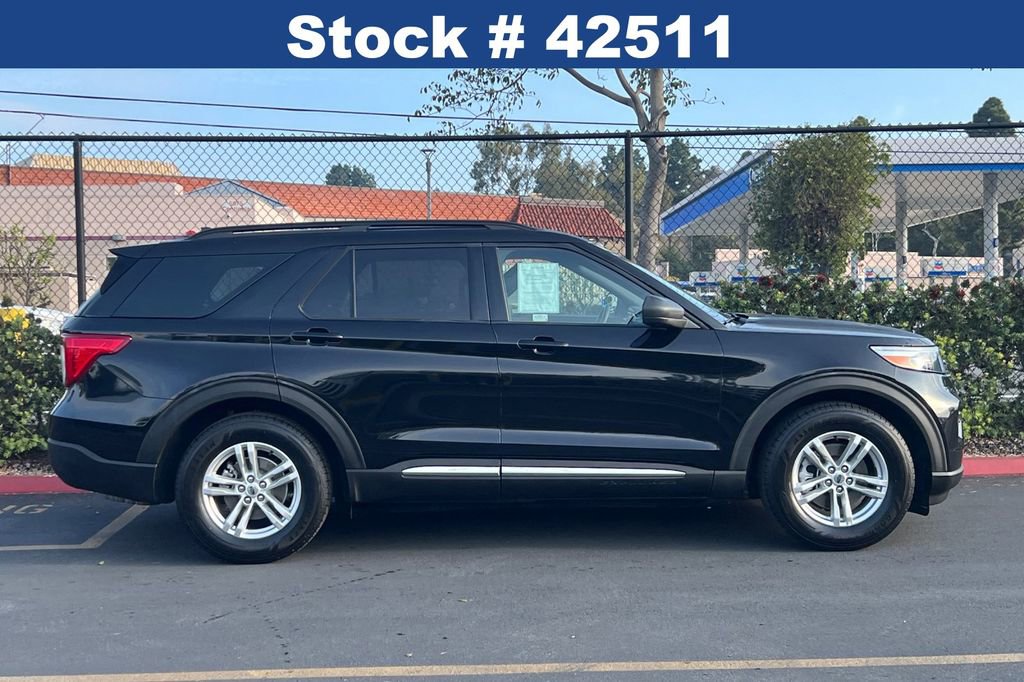 Certified 2020 Ford Explorer XLT w/ Equipment Group 202A image 4