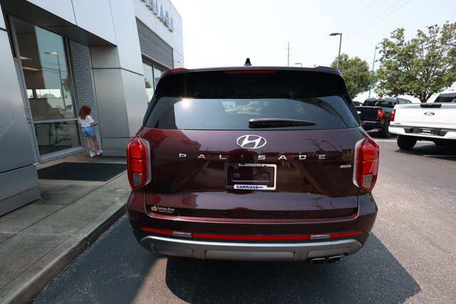 Used 2023 Hyundai Palisade Limited AWD/4WD image 6