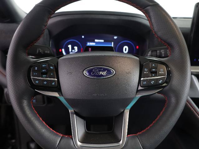 Certified 2025 Ford Explorer ST-Line w/ Premium Package AWD/4WD image 16