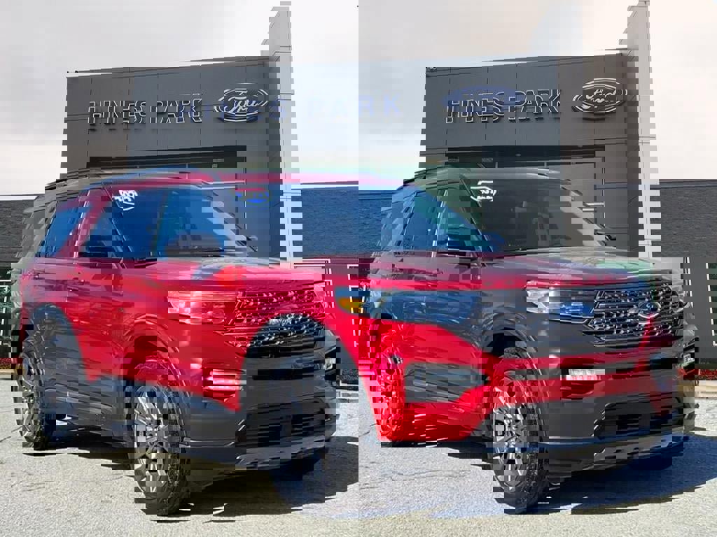 Certified 2022 Ford Explorer XLT w/ Equipment Group 202A image 7