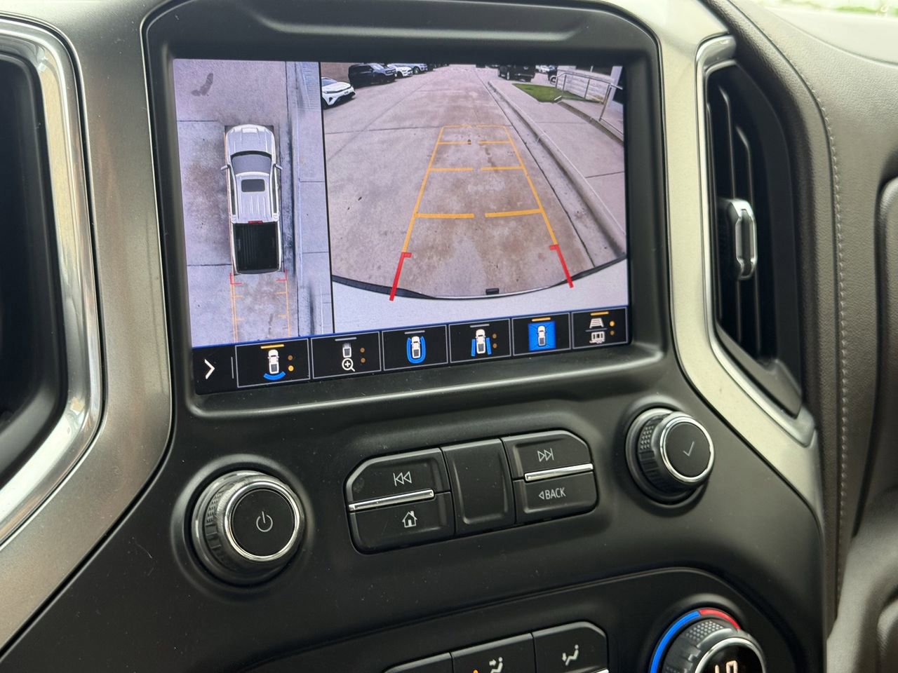 Used 2020 Chevrolet Silverado 1500 LTZ w/ LTZ Premium Package image 19