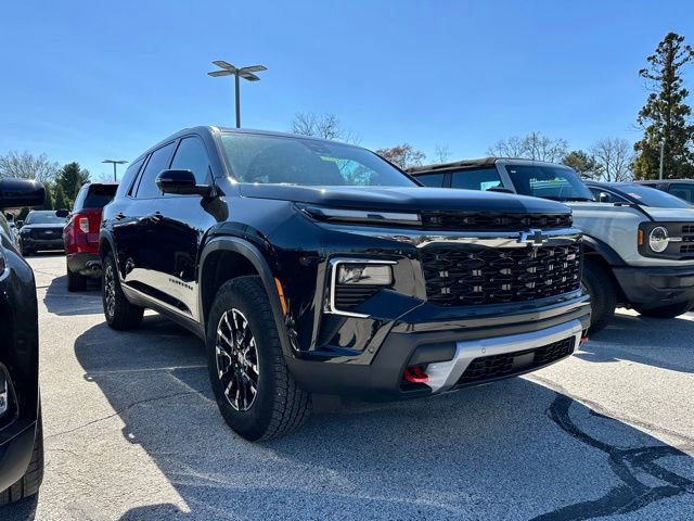 Used 2024 Chevrolet Traverse Z71 w/ Enhanced Driving Package image 6