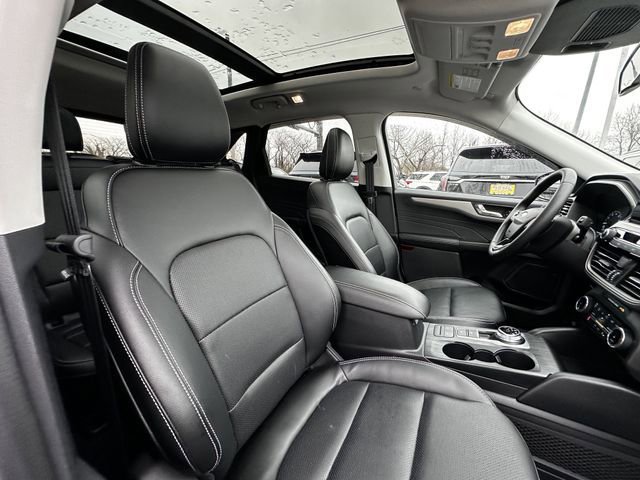 Certified 2022 Ford Escape SEL image 36